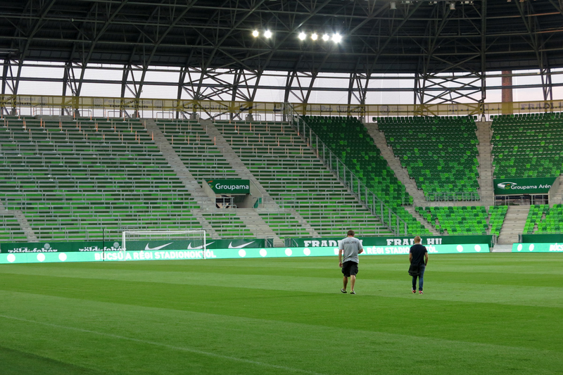 Illustration for article titled Mit gondoltok, az RTL Klub vagy a TV2 fog hirdetni a Fradi-stadionban?